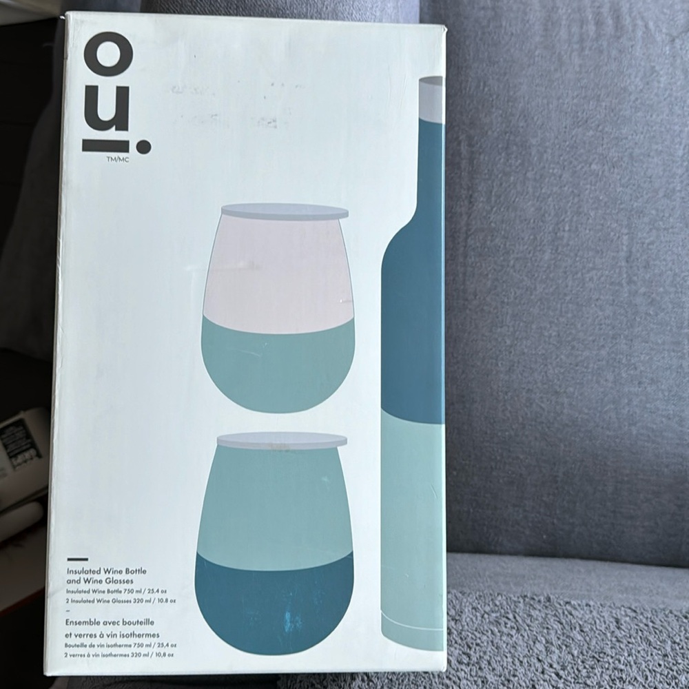 BNIB insulated wine bottle and cups